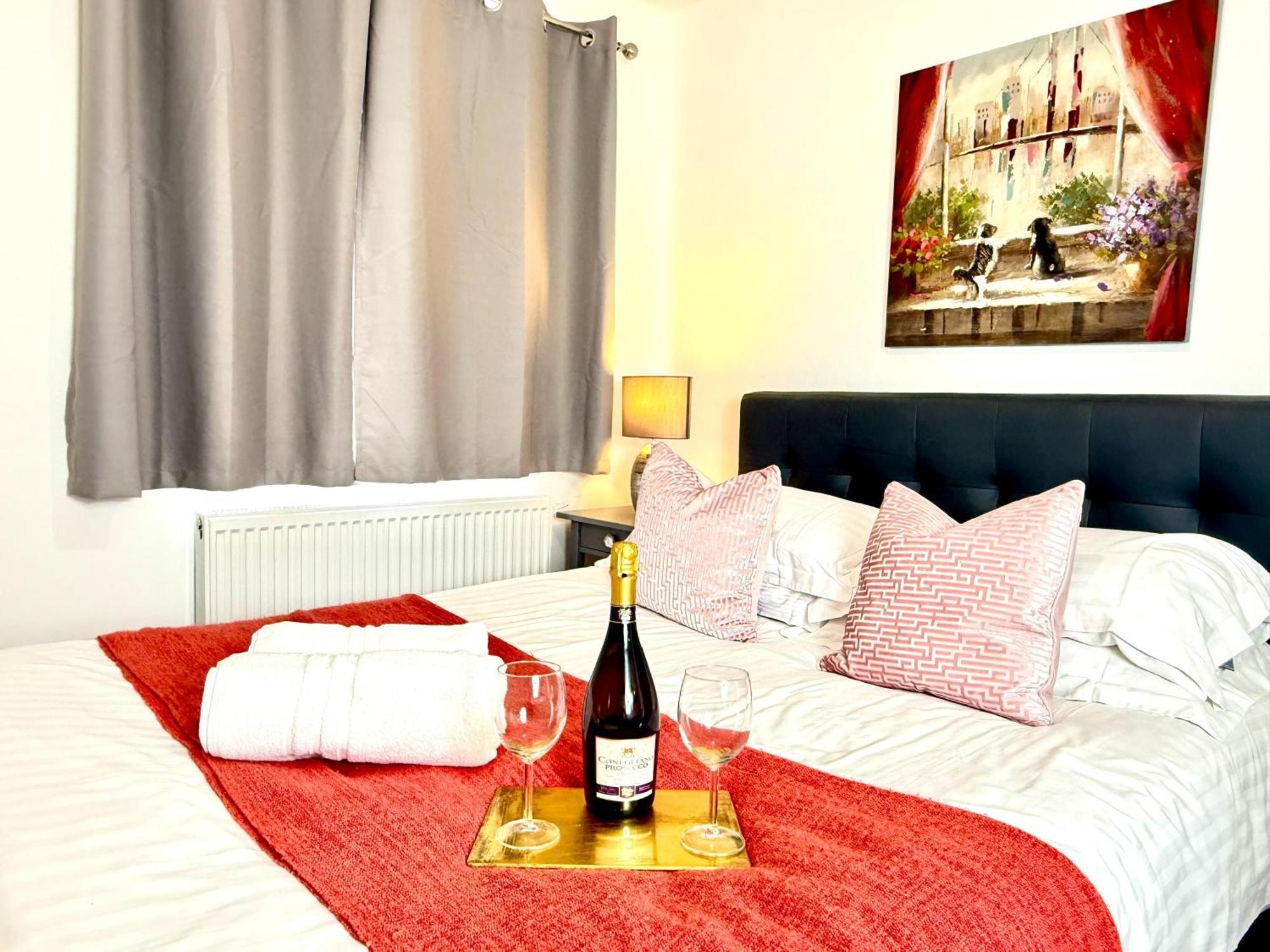 Walnut Flats-F5, Stylish 1-Bedroom - Parking, Netflix, Wifi - Close To Oxford, Bicester & Blenheim Palace 基德灵顿 外观 照片