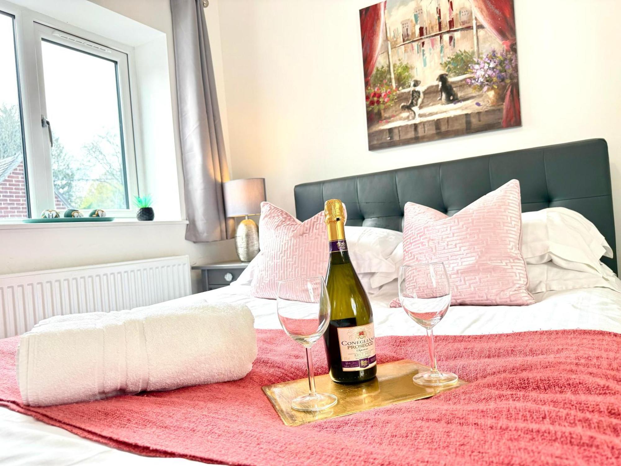 Walnut Flats-F5, Stylish 1-Bedroom - Parking, Netflix, Wifi - Close To Oxford, Bicester & Blenheim Palace 基德灵顿 外观 照片