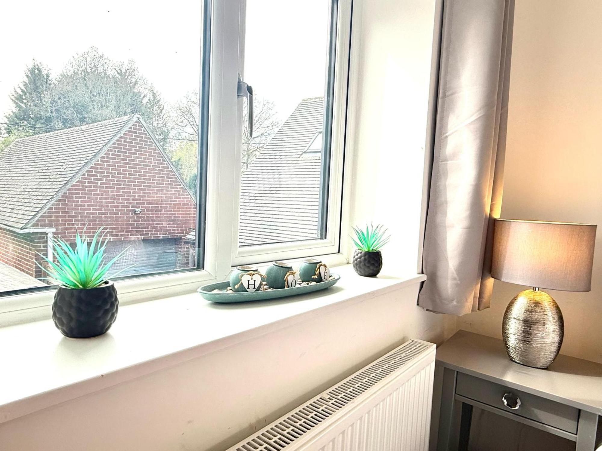 Walnut Flats-F5, Stylish 1-Bedroom - Parking, Netflix, Wifi - Close To Oxford, Bicester & Blenheim Palace 基德灵顿 外观 照片