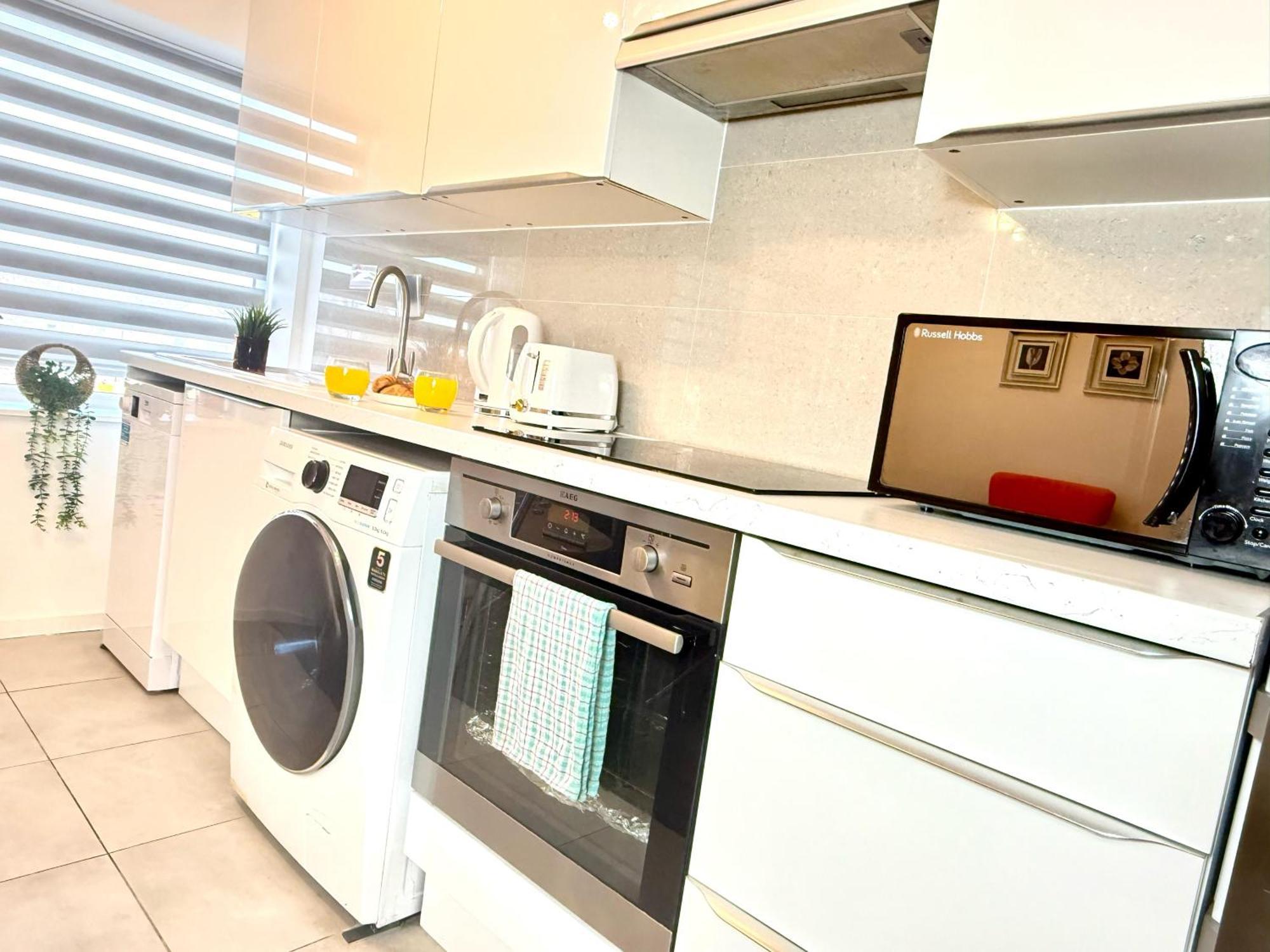 Walnut Flats-F5, Stylish 1-Bedroom - Parking, Netflix, Wifi - Close To Oxford, Bicester & Blenheim Palace 基德灵顿 外观 照片
