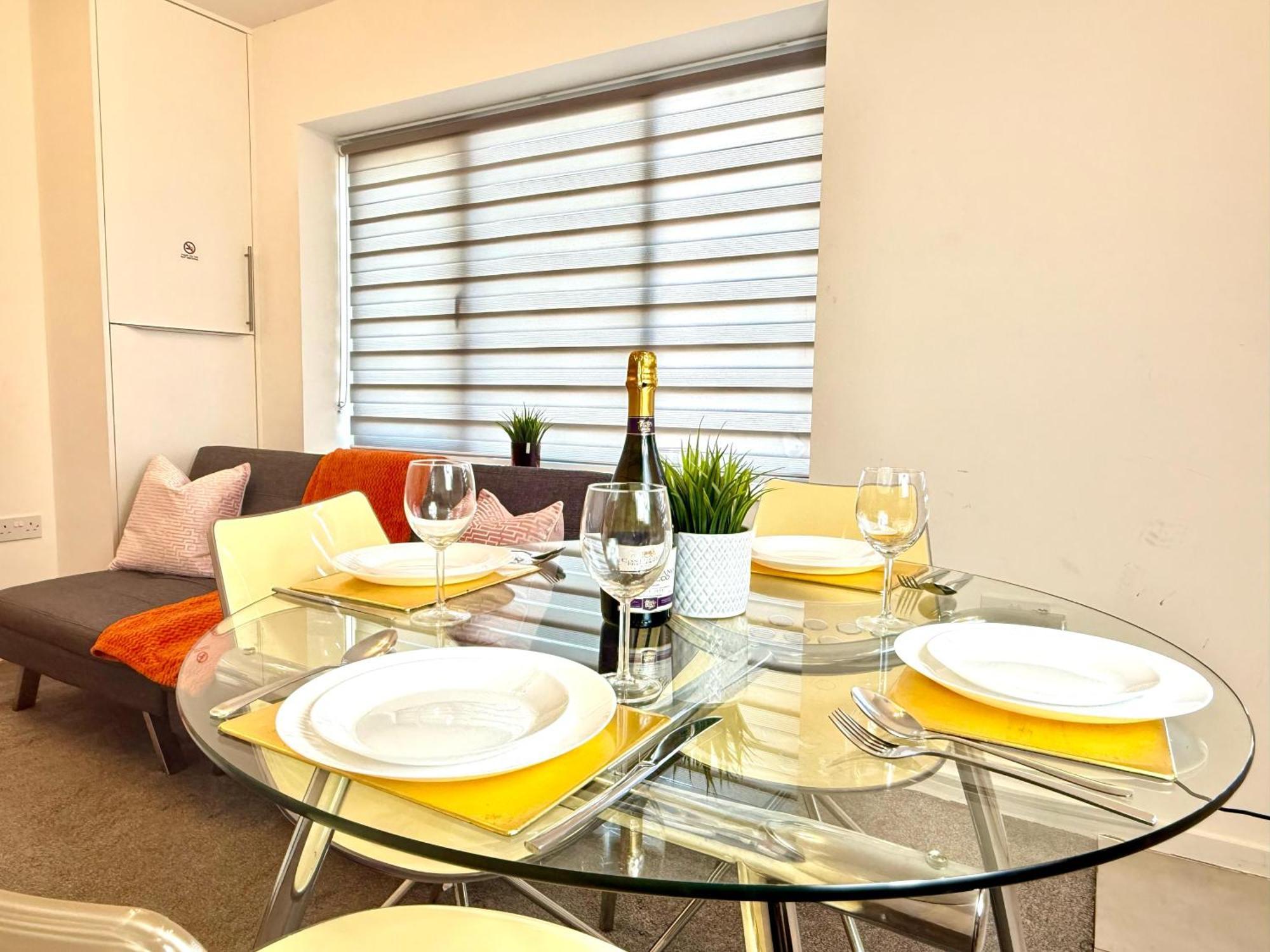 Walnut Flats-F5, Stylish 1-Bedroom - Parking, Netflix, Wifi - Close To Oxford, Bicester & Blenheim Palace 基德灵顿 外观 照片